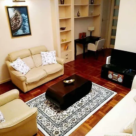 Apartment Stollar Business Style At Parliament *